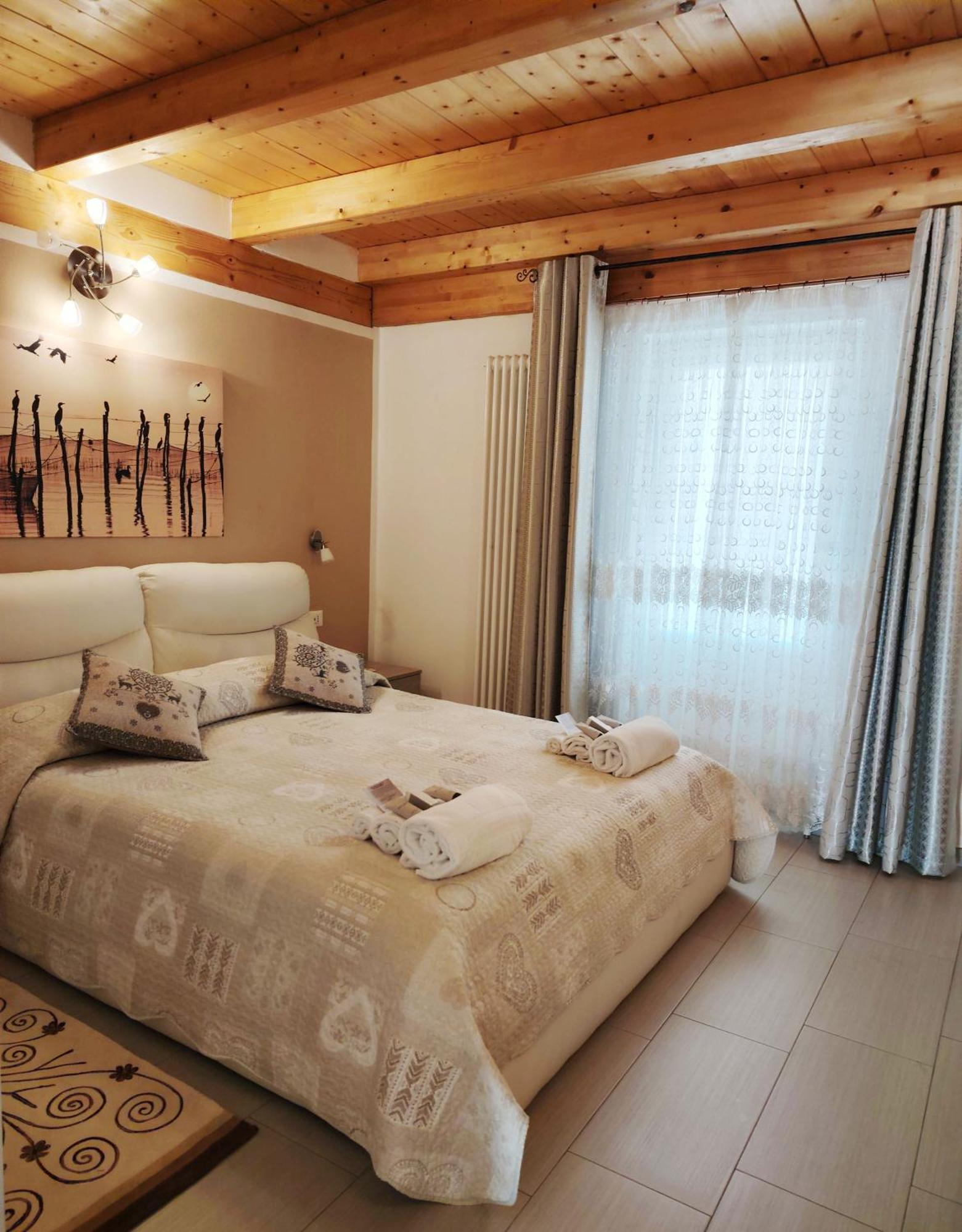 La Villa Gialla Aosta Esterno foto