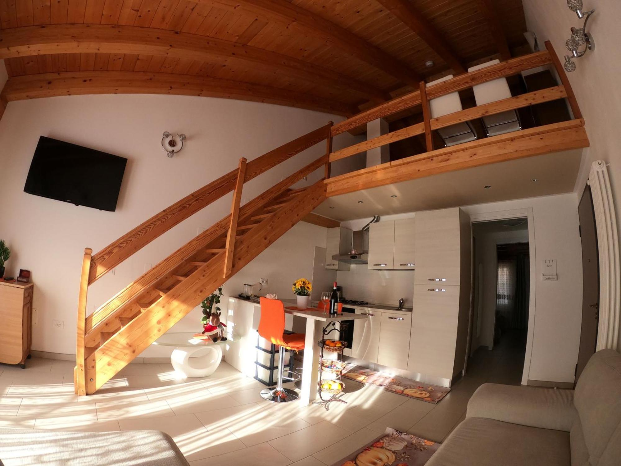 La Villa Gialla Aosta Esterno foto